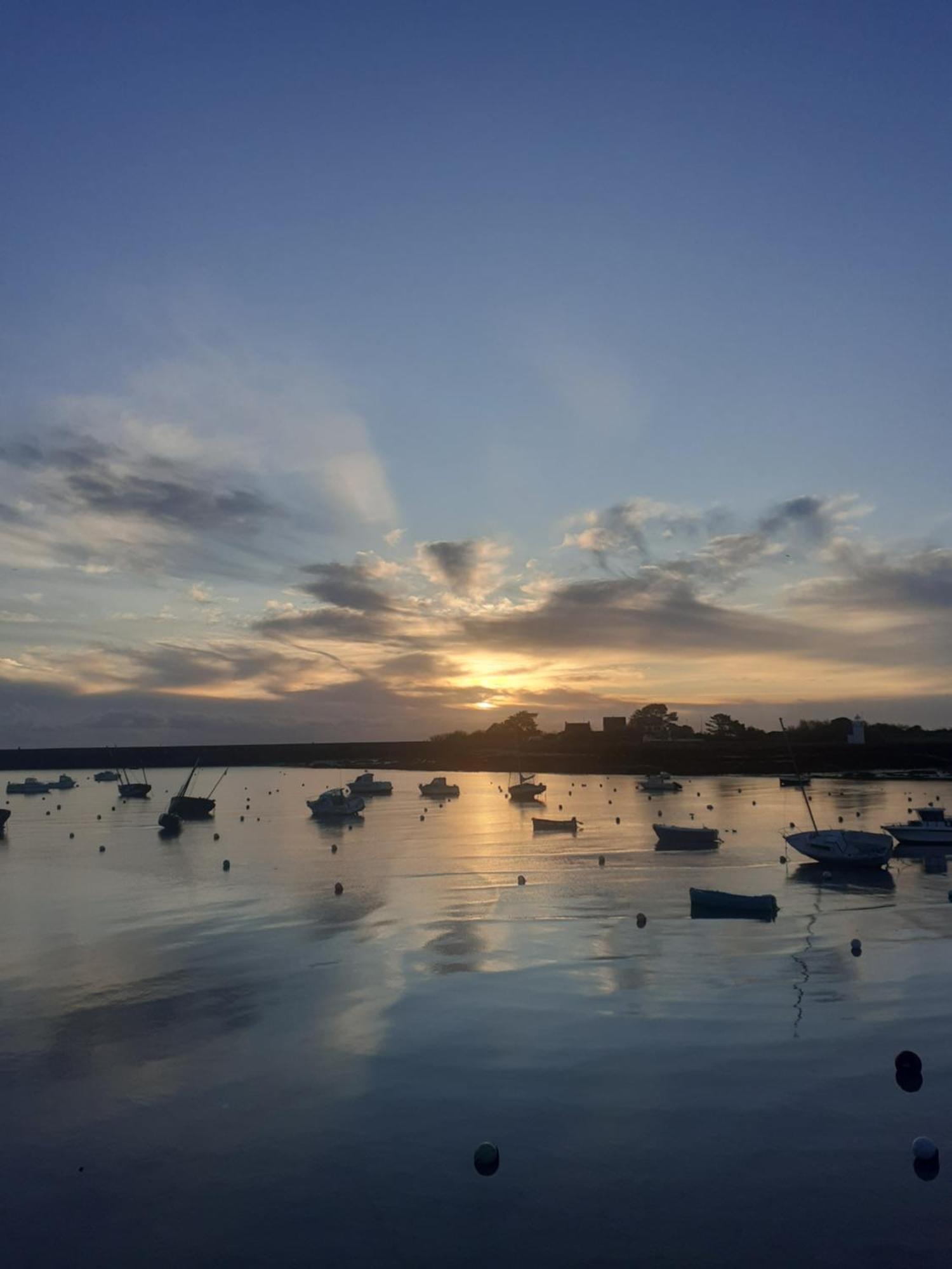 Le Mora Hotes Barfleur Buitenkant foto