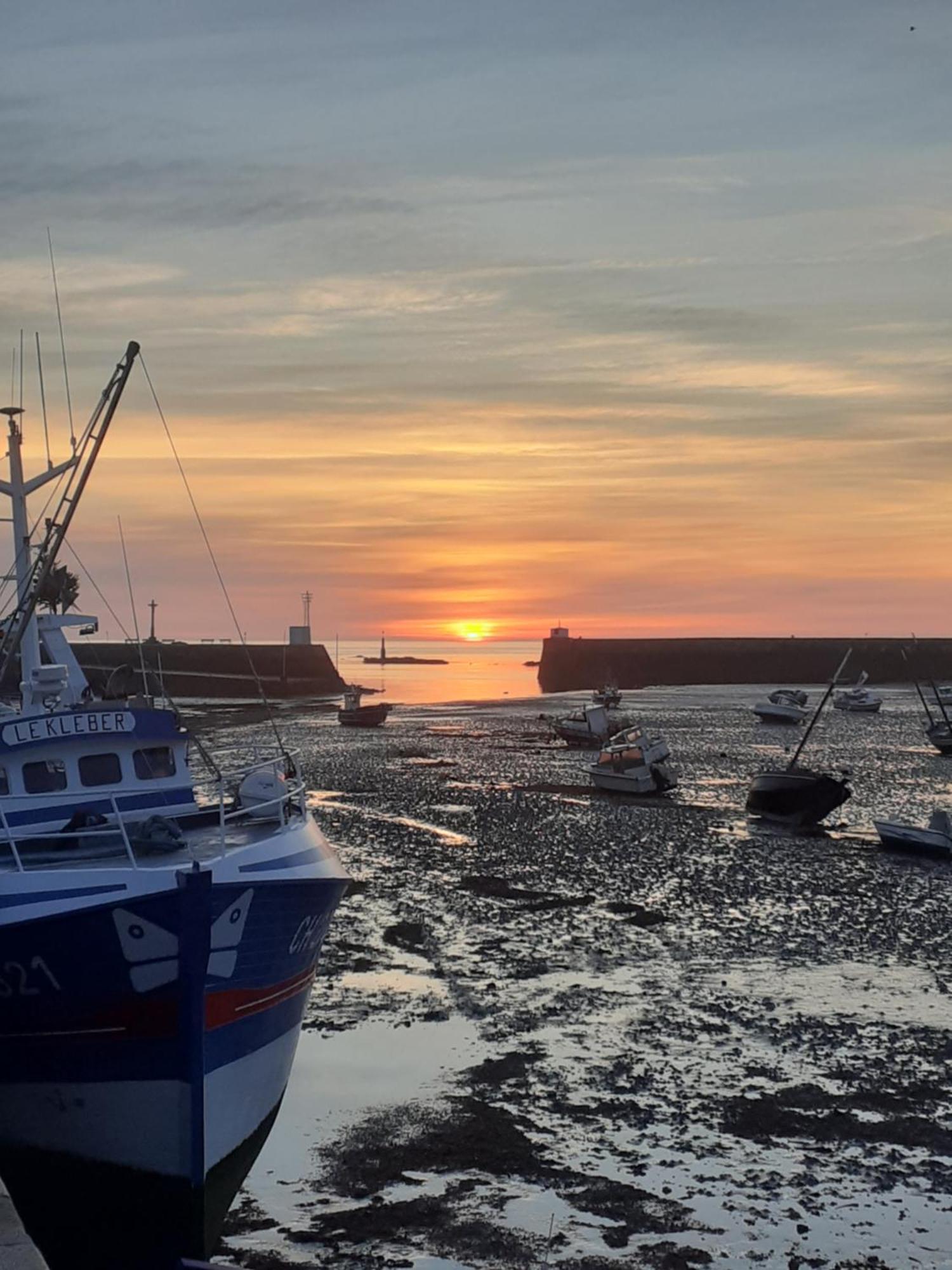 Le Mora Hotes Barfleur Buitenkant foto