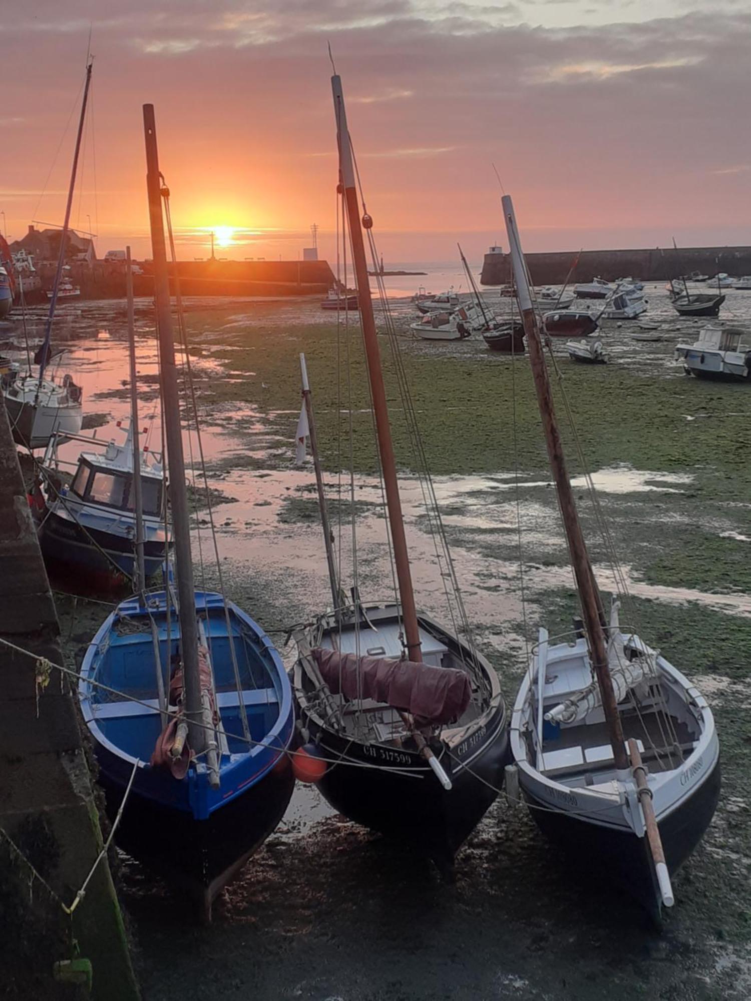 Le Mora Hotes Barfleur Buitenkant foto